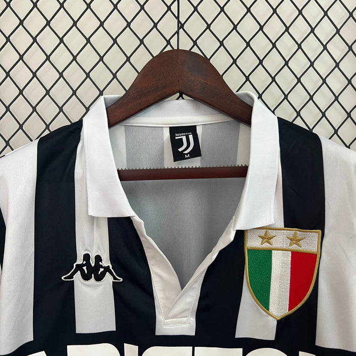 Camiseta Juventus 8485 Local  Versión fan