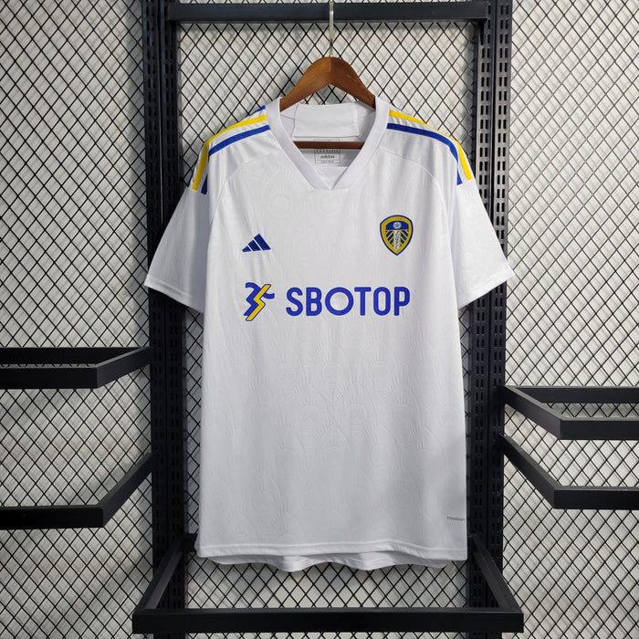 Camiseta Leeds United Local 202324  Versión fan