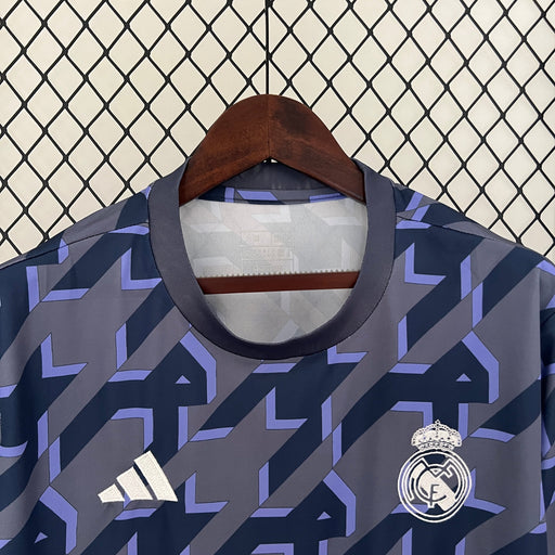 Camiseta Real Madrid Entrenamiento 202425  Versión fan