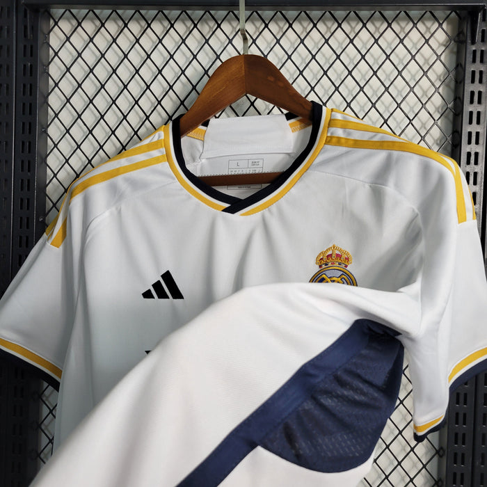 Camiseta Real Madrid Home 202324  Versión fan