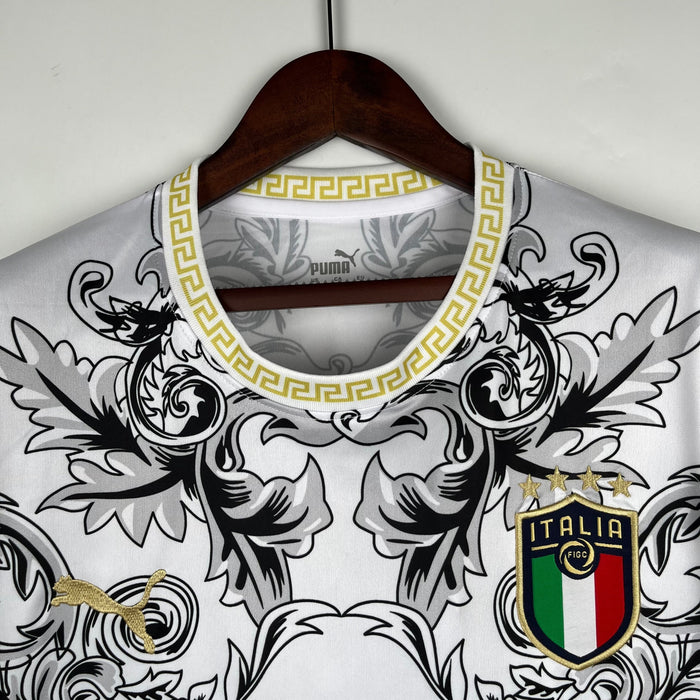 Italia Versace Edition White  Versión conceptual