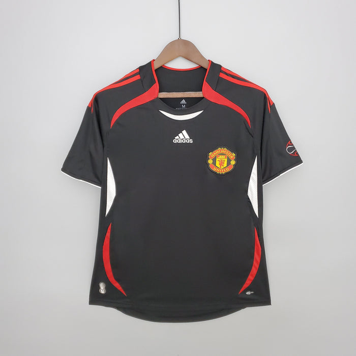 Manchester United Teamgeist series black  Retro