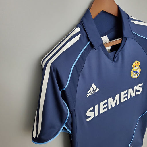 Real Madrid 0506 Visitante  Retro