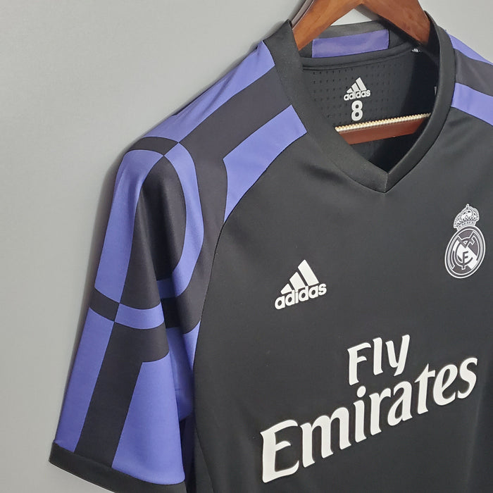 Real Madrid 1516 Tercer kit  Retro