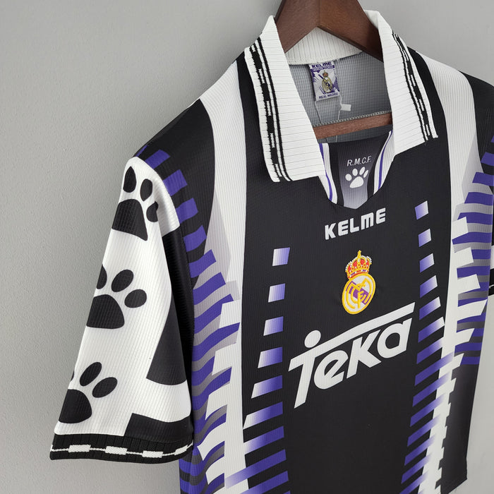 Real Madrid 9798 Tercer kit  Retro