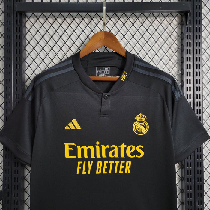 Real Madrid Tercer Kit 2023-24  Versión fan